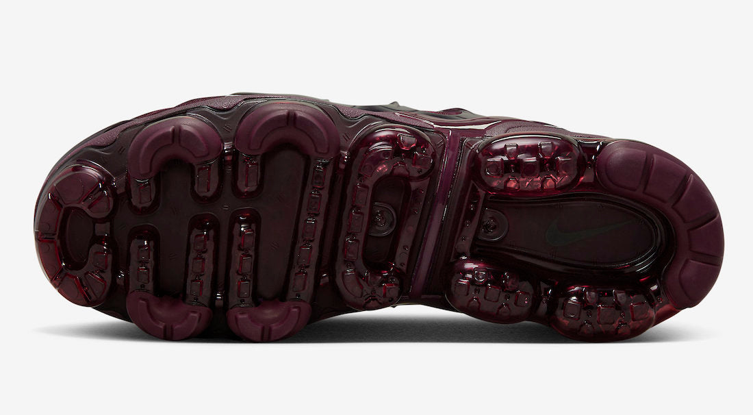 Nike air vapormax plus women's burgundy best sale